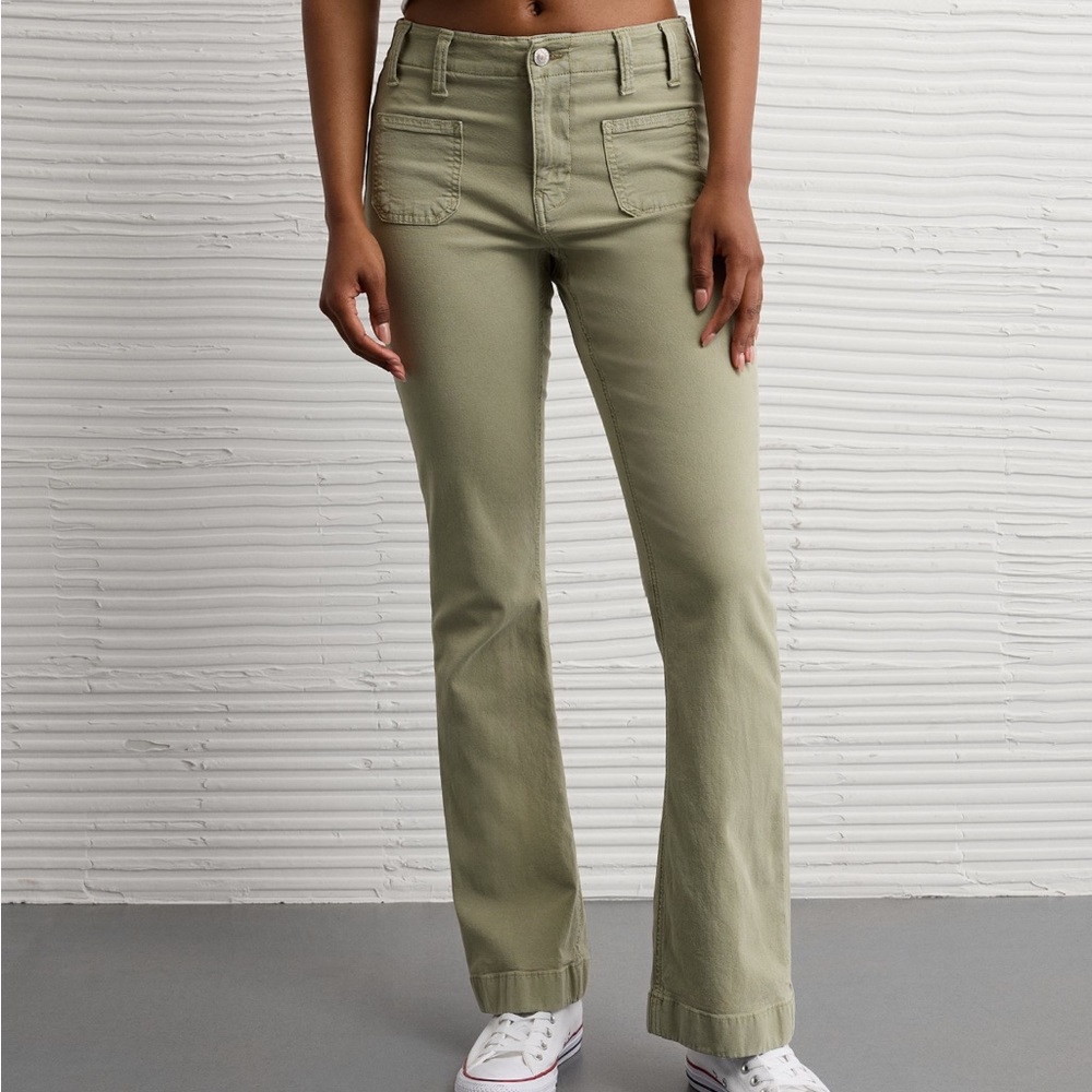 AE Stretch Mid-Rise Classic Bootcut Pant. Size 0 Short.